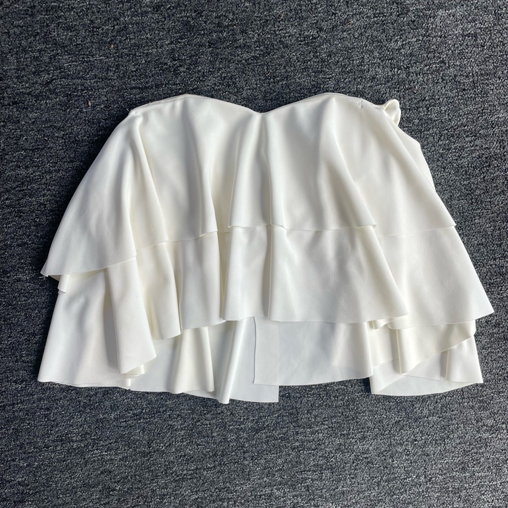 Alexia Admor White Off the Shoulder Flowy Tiered Cropped Mini Blouse